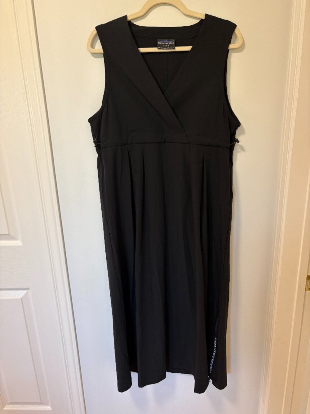 Thousand Miles USA Black Maxi Dress Sz F Nylon Non Disposable Material Outdoor